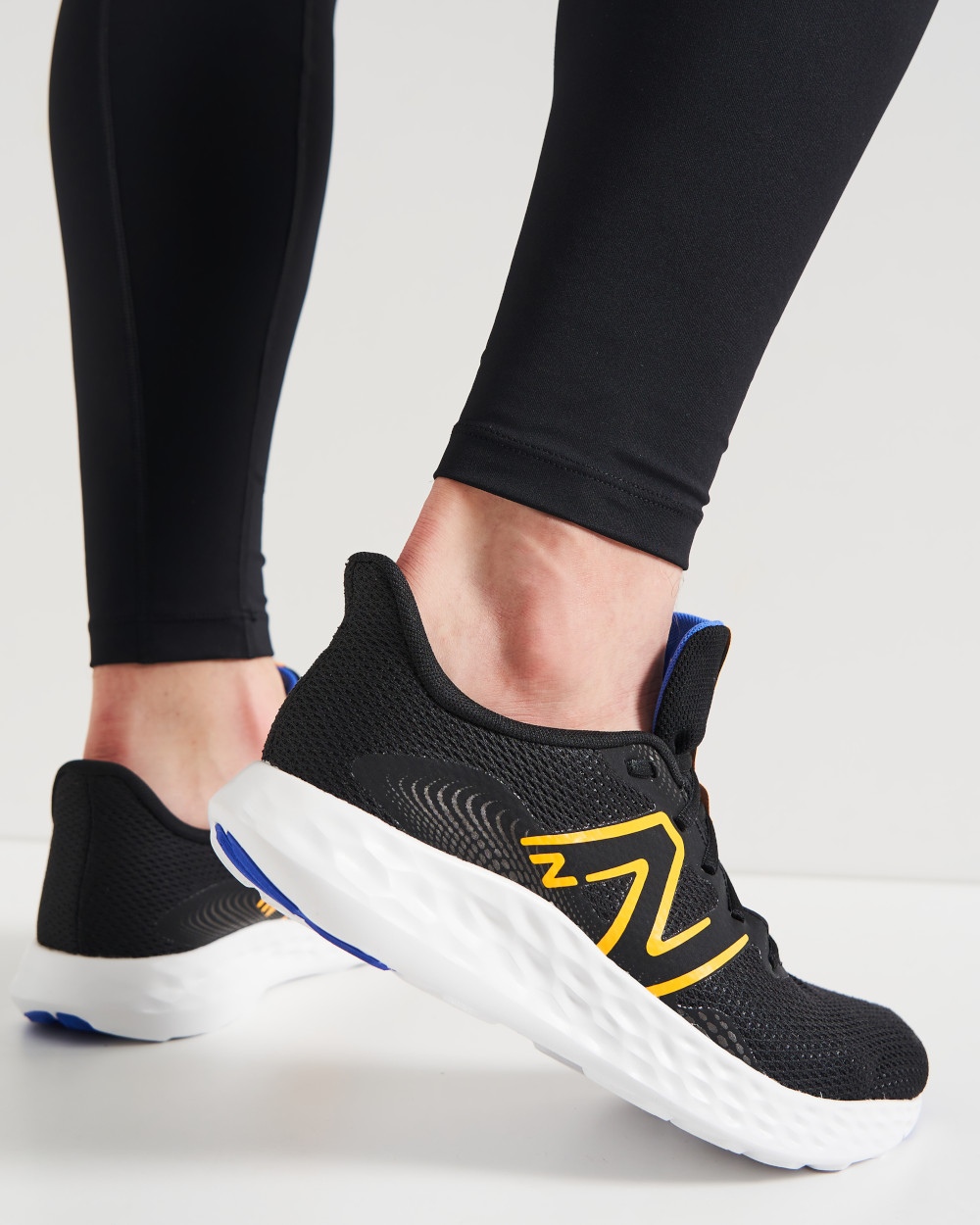  Scarpe Running Sneakers Unisex New Balance 411v3 Nero Giallo Jogging